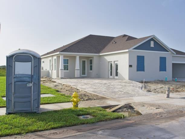 Portable Toilet Options We Offer in Elmont, NY